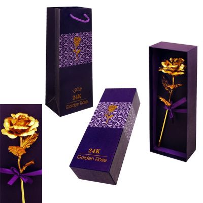 Златна роза с картичка